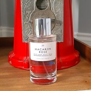 Urban Outfitters 102 Macroon Rose